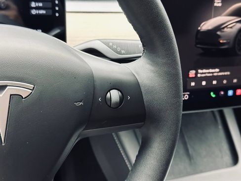 Used 2023 Tesla Model Y Performance AWD/4WD image 31