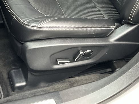 Used 2016 Ford Explorer Limited image 12