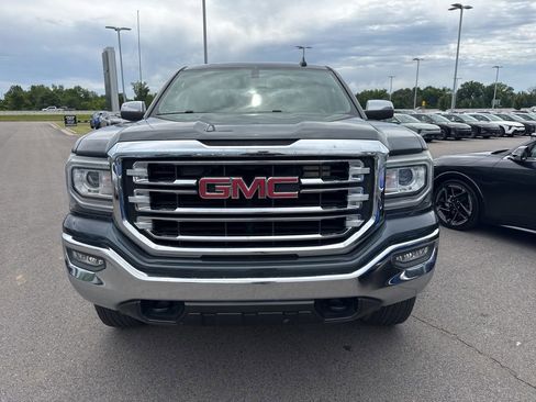 Used 2018 GMC Sierra 1500 SLT w/ SLT Premium Package AWD/4WD image 9