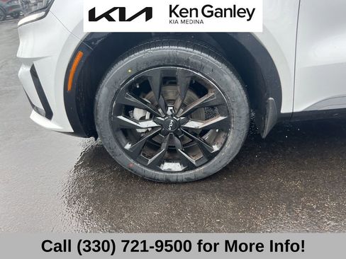 Certified 2023 Kia Sorento SX image 17