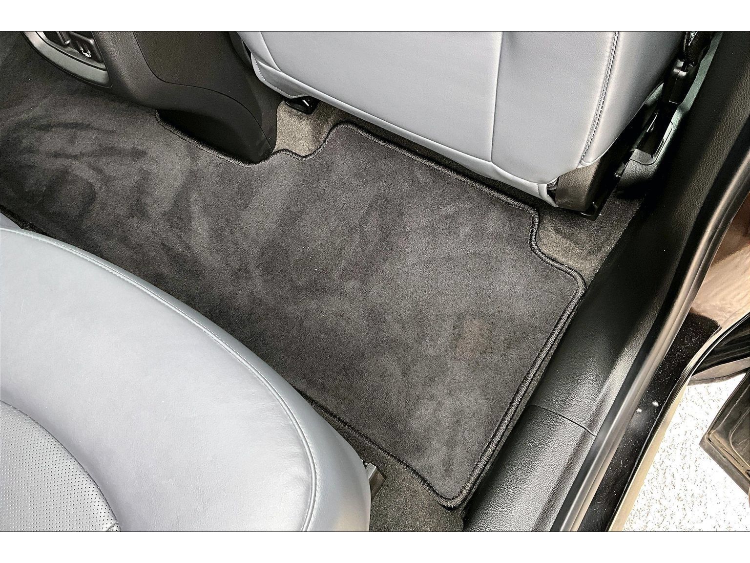 Used 2020 Buick Envision Premium AWD/4WD image 42