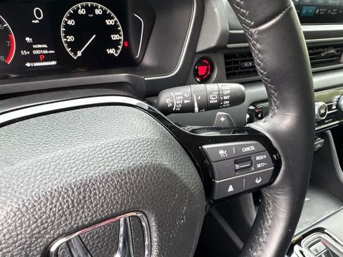Used 2025 Honda Pilot Touring image 20