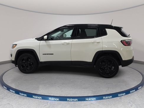 Used 2019 Jeep Compass Latitude AWD/4WD image 9