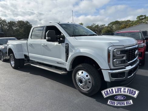 Used 2024 Ford F450 Lariat image 1