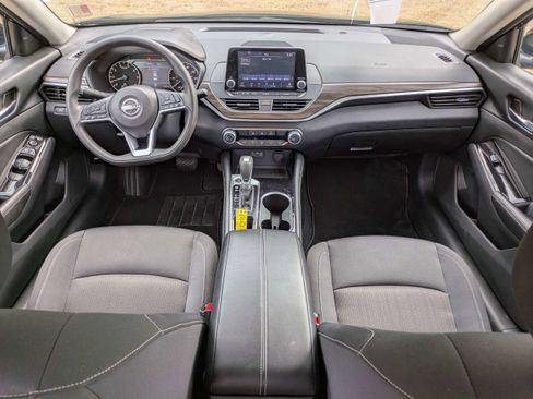 Used 2023 Nissan Altima 2.5 SV FWD image 14