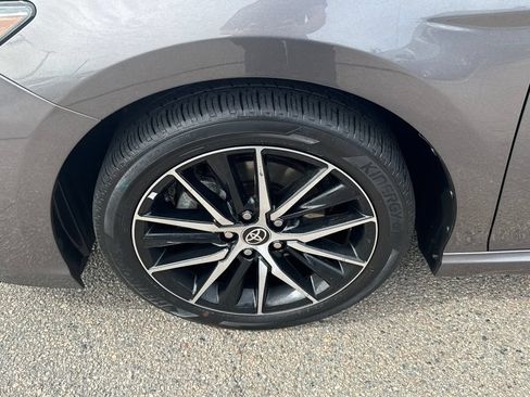 Used 2024 Toyota Camry SE w/ Cold Weather Package FWD image 37