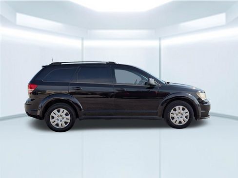 Used 2019 Dodge Journey SE FWD image 7