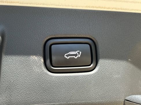 Used 2024 Hyundai Tucson Limited AWD/4WD image 17