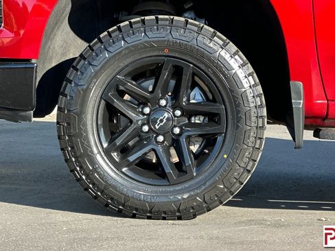 Used 2023 Chevrolet Silverado 1500 LT Trail Boss w/ LT Trail Boss Premium Package AWD/4WD image 35