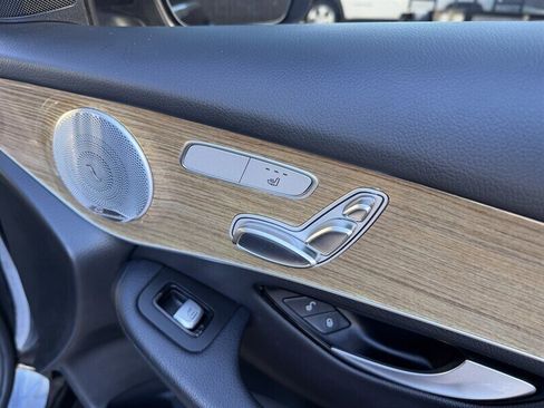 Used 2018 Mercedes-Benz GLC 350e 4MATIC image 34