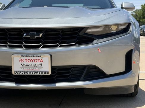 Used 2023 Chevrolet Camaro LT RWD image 8