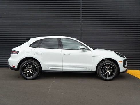 New 2025 Porsche Macan AWD/4WD image 8