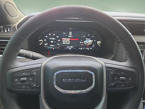 Used 2023 GMC Yukon Denali AWD/4WD image 24