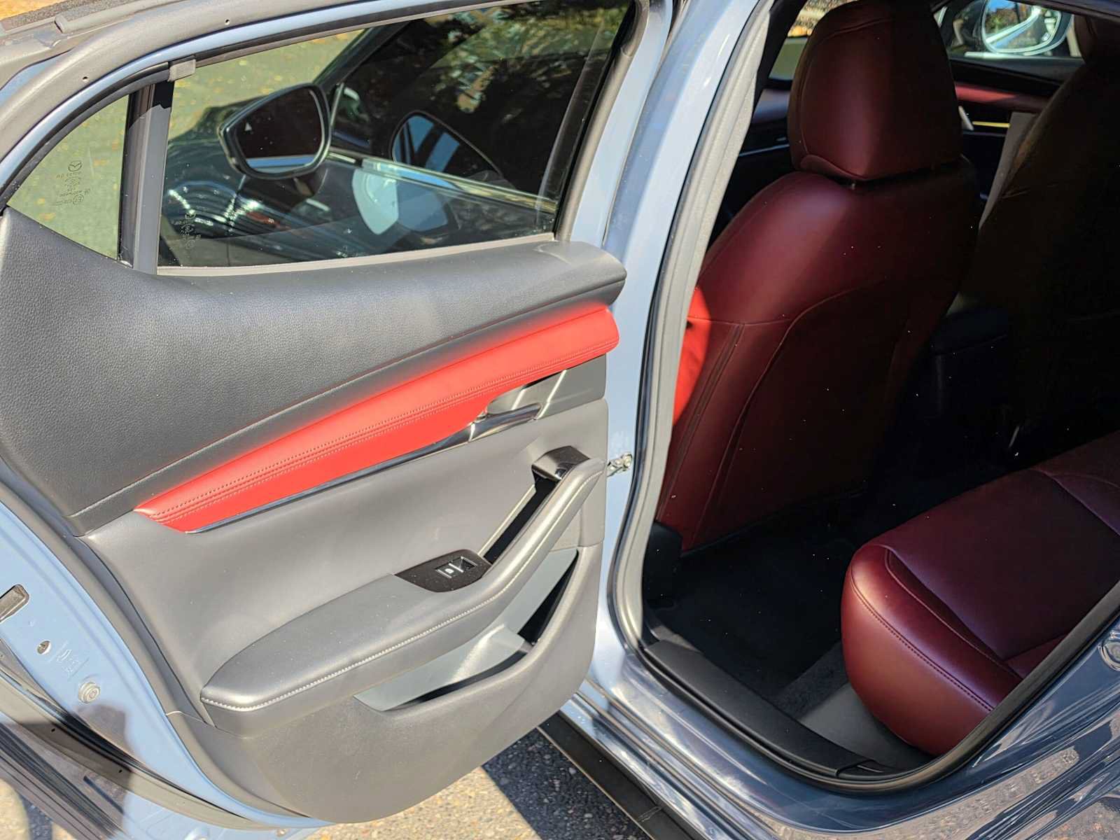 Used 2022 MAZDA MAZDA3 s FWD image 17