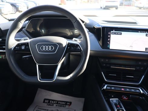 Used 2022 Audi e-tron GT Prestige AWD/4WD image 11
