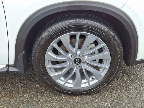 Used 2023 INFINITI QX50 Luxe image 9