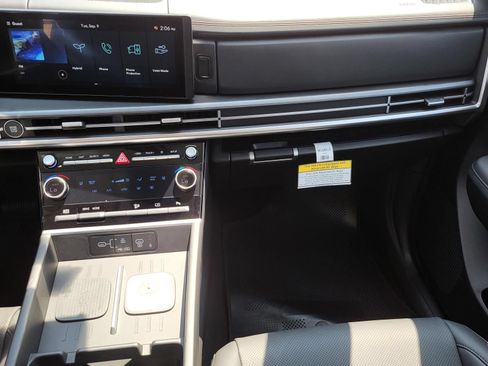 Certified 2026 Hyundai Santa Fe SEL FWD image 11
