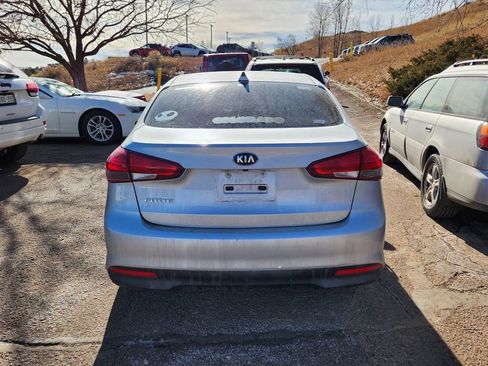 Used 2018 Kia Forte LX w/ LX Popular Package image 4