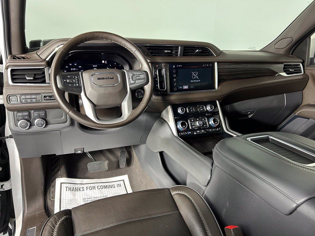 Used 2023 GMC Yukon XL Denali AWD/4WD image 21