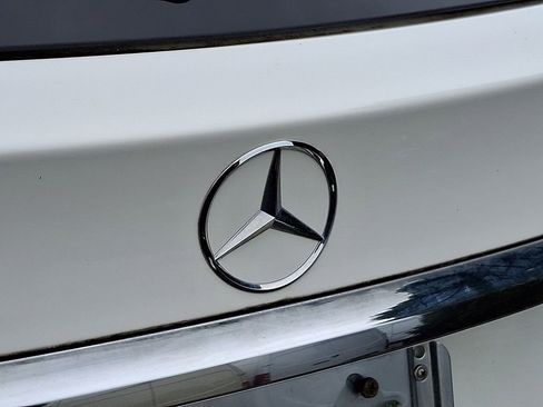 Certified 2019 Mercedes-Benz GLA 250 4MATIC image 4