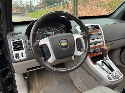 Used 2009 Chevrolet Equinox LT w/ LT Preferred Equipment Group image 10