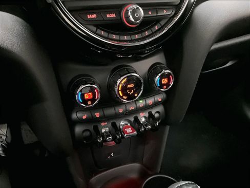 Used 2020 MINI Cooper 2-Door Hardtop image 36