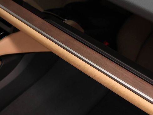 New 2025 Porsche Cayenne image 42