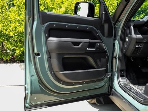 New 2026 Land Rover Defender 110 Trophy Edition AWD/4WD image 50