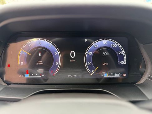 Used 2025 Jeep Grand Cherokee Altitude AWD/4WD image 11