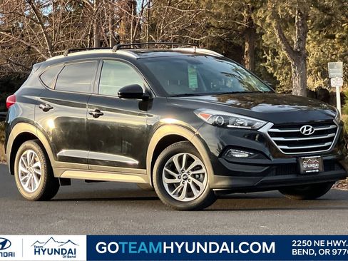 Used 2017 Hyundai Tucson SE image 1