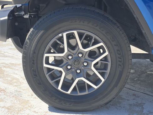 Used 2025 Jeep Wrangler Unlimited Sahara AWD/4WD image 14