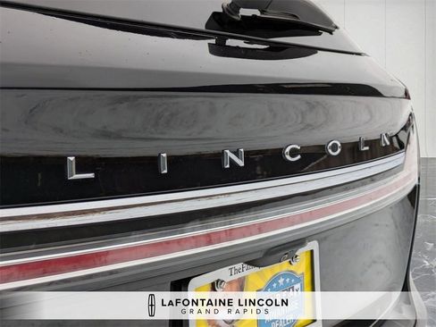 Certified 2022 Lincoln Nautilus Reserve w/ Equipment Group 201A image 9