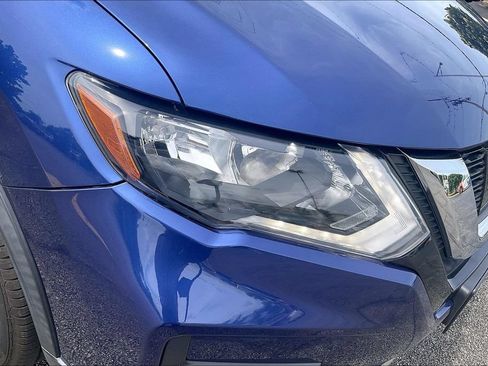 Used 2017 Nissan Rogue S AWD/4WD image 32