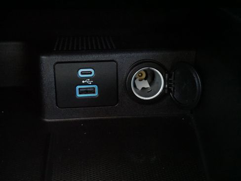 Used 2023 Ford Escape AWD image 29