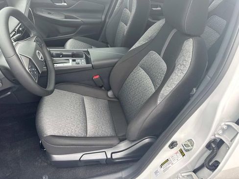 New 2026 Nissan Sentra SV w/ SV Convenience Package FWD image 24
