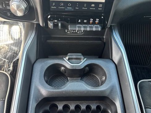 Used 2023 RAM 1500 Laramie AWD/4WD image 10