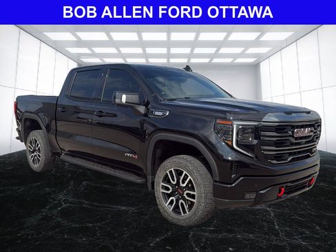 Used 2024 GMC Sierra 1500 AT4 w/ Technology Package AWD/4WD image 12