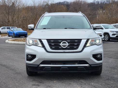 Used 2020 Nissan Pathfinder Platinum AWD/4WD image 17