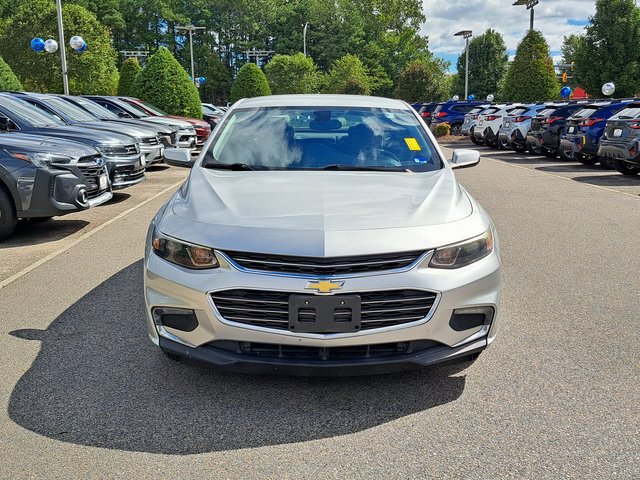 Used 2018 Chevrolet Malibu LT FWD image 3