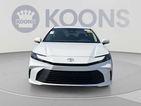Used 2025 Toyota Camry LE FWD image 4
