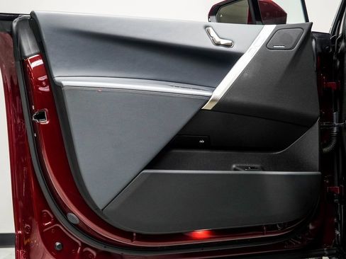 Used 2022 BMW iX xDrive50 w/ Sport Package image 38