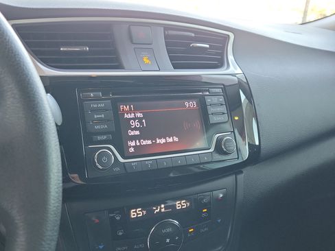 Used 2018 Nissan Sentra SV image 21