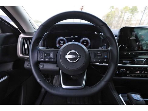 Used 2025 Nissan Pathfinder Platinum w/ Cargo Package image 15