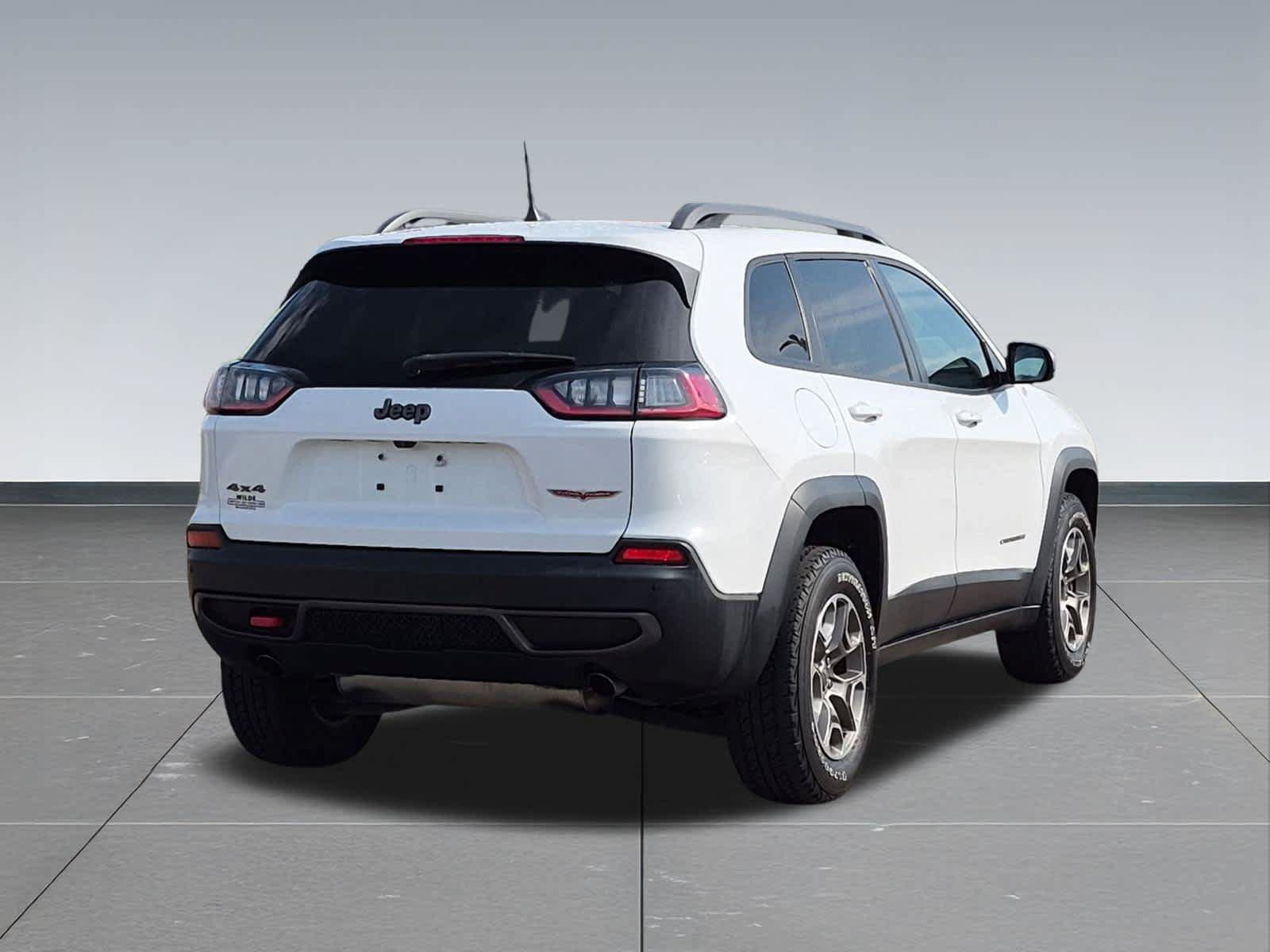 Used 2020 Jeep Cherokee Trailhawk w/ Cold Weather Group AWD/4WD image 6