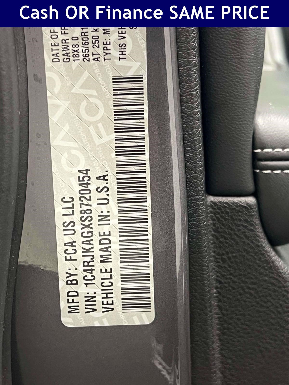 Certified 2025 Jeep Grand Cherokee L Laredo AWD/4WD image 30