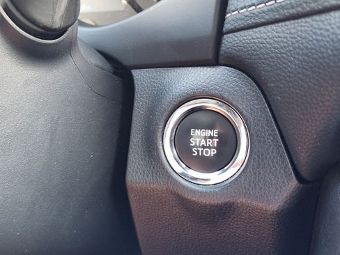 Used 2025 Toyota RAV4 XLE FWD image 16