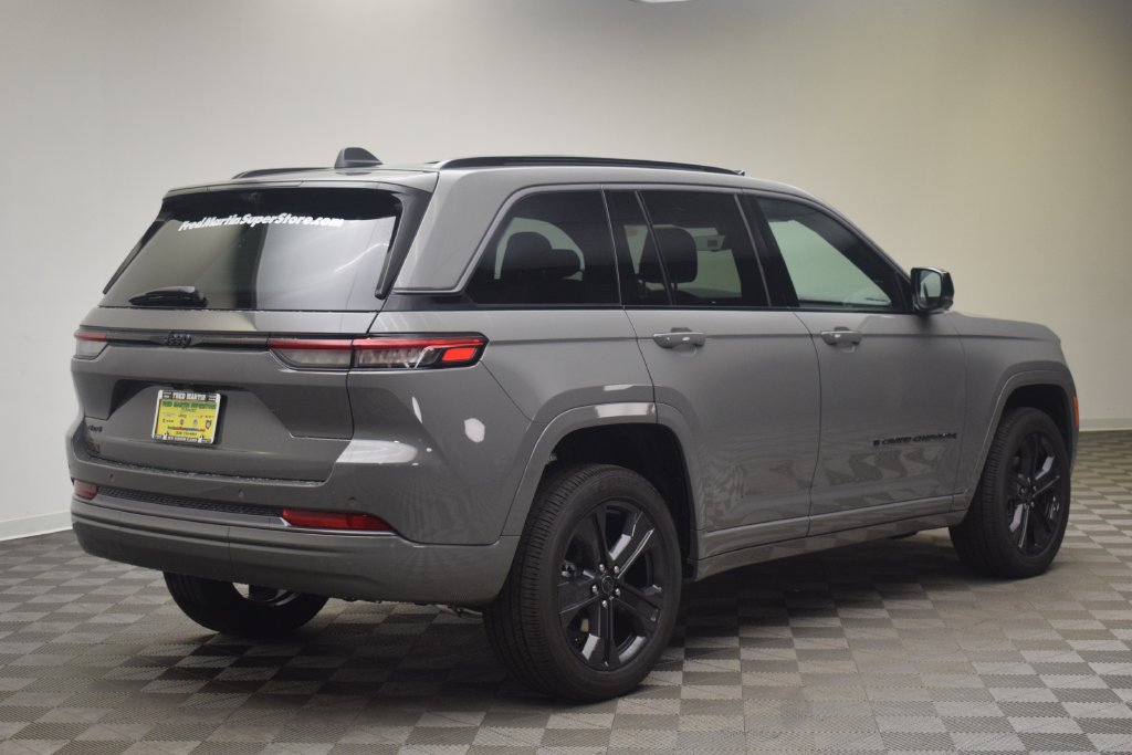 New 2027 Jeep Grand Cherokee Limited AWD/4WD image 5