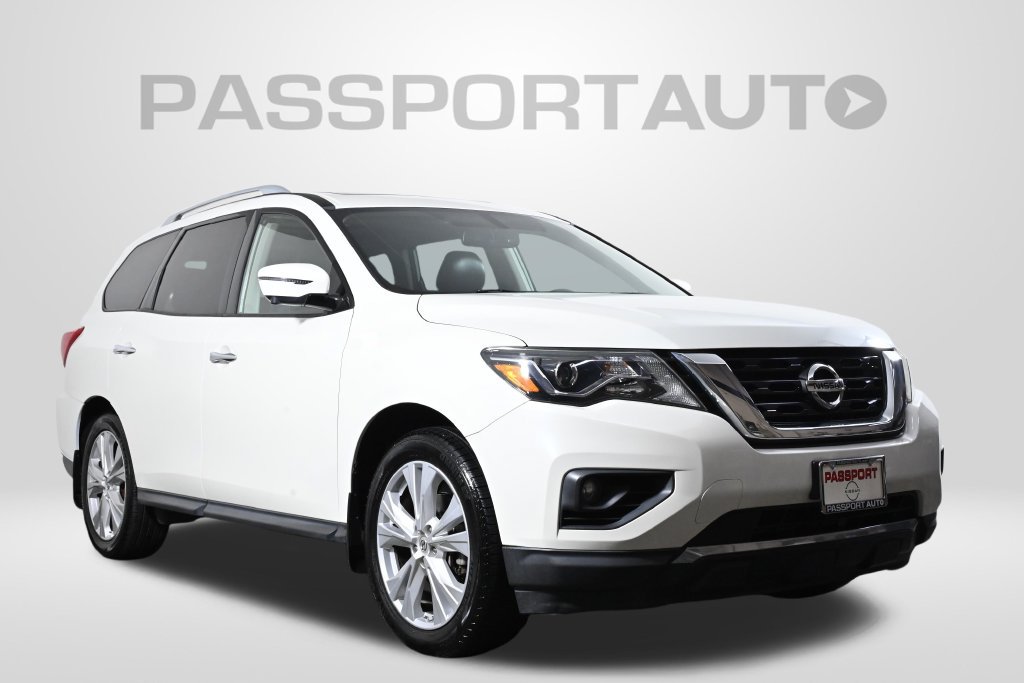 Used 2019 Nissan Pathfinder SL w/ SL Premium Package AWD/4WD image 4