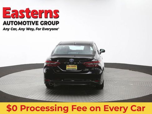 Used 2022 Toyota Camry XLE FWD image 36