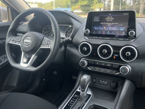 Certified 2024 Nissan Sentra SV FWD image 4
